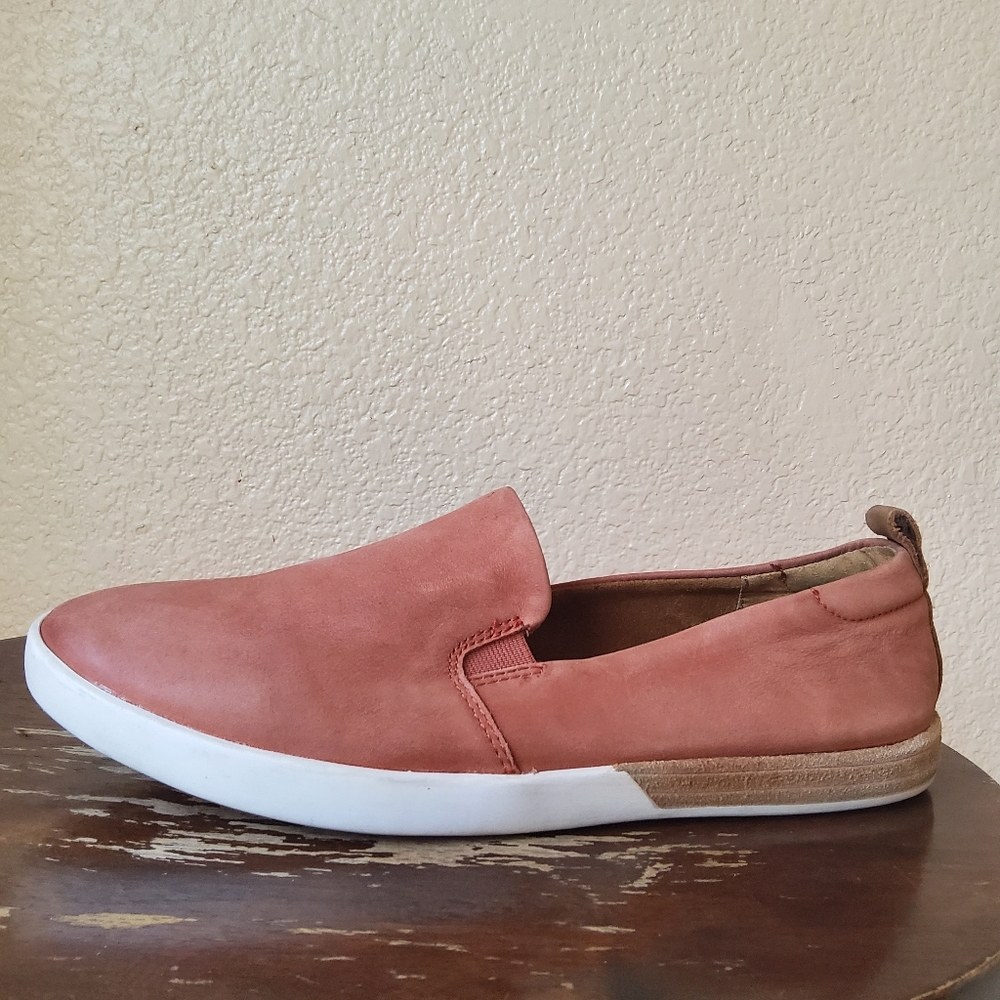 Kork‑Ease Peyton Leather Slip‑On Loafer / Sneaker Size 7.5